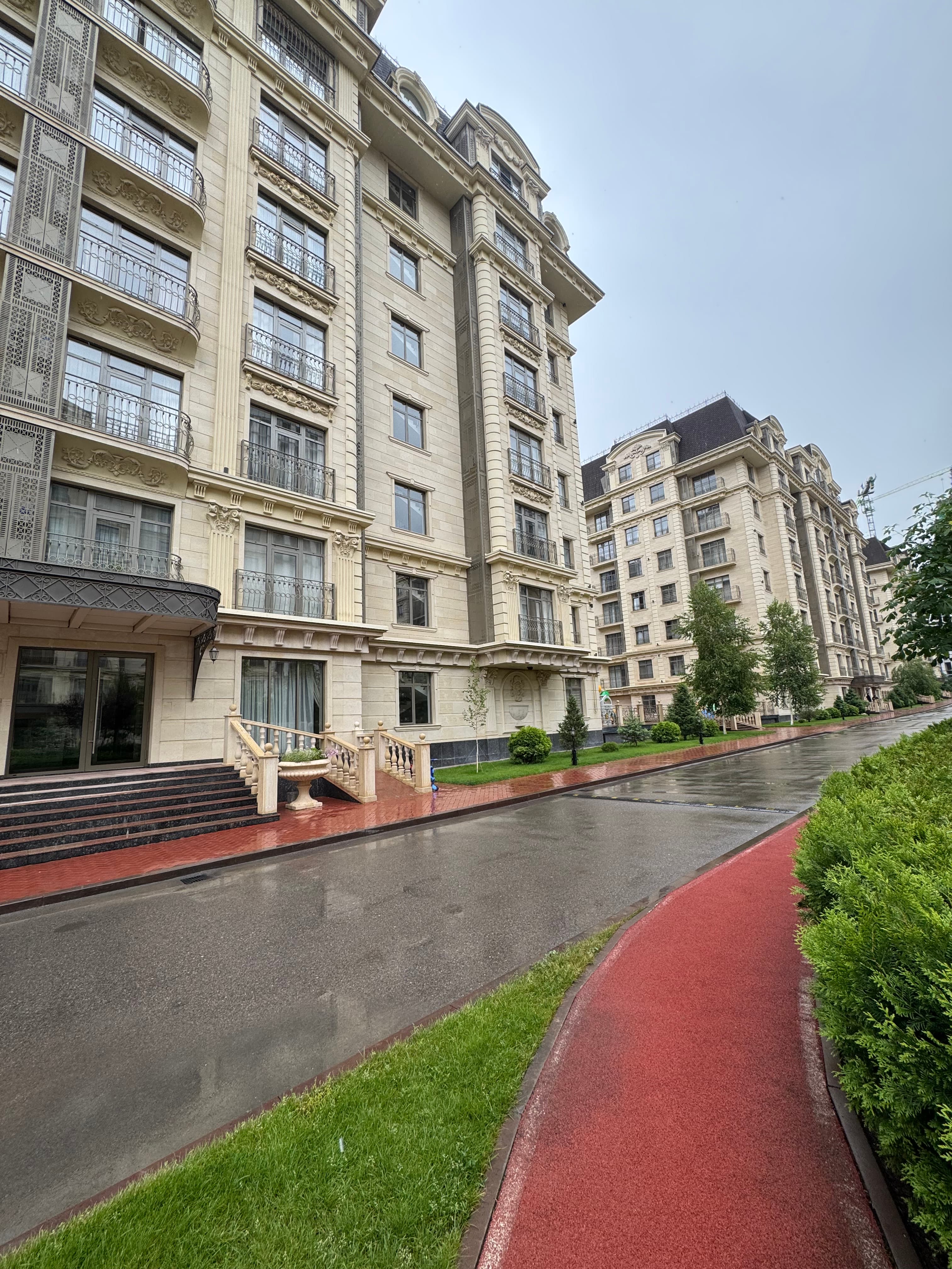 Продажа, Элитка, 3 ком, 143.5 м2, этаж 1/8, ж/к Французкий квартал (Francuzski Kvartal), Сост: Сдан ПСО - фото 1