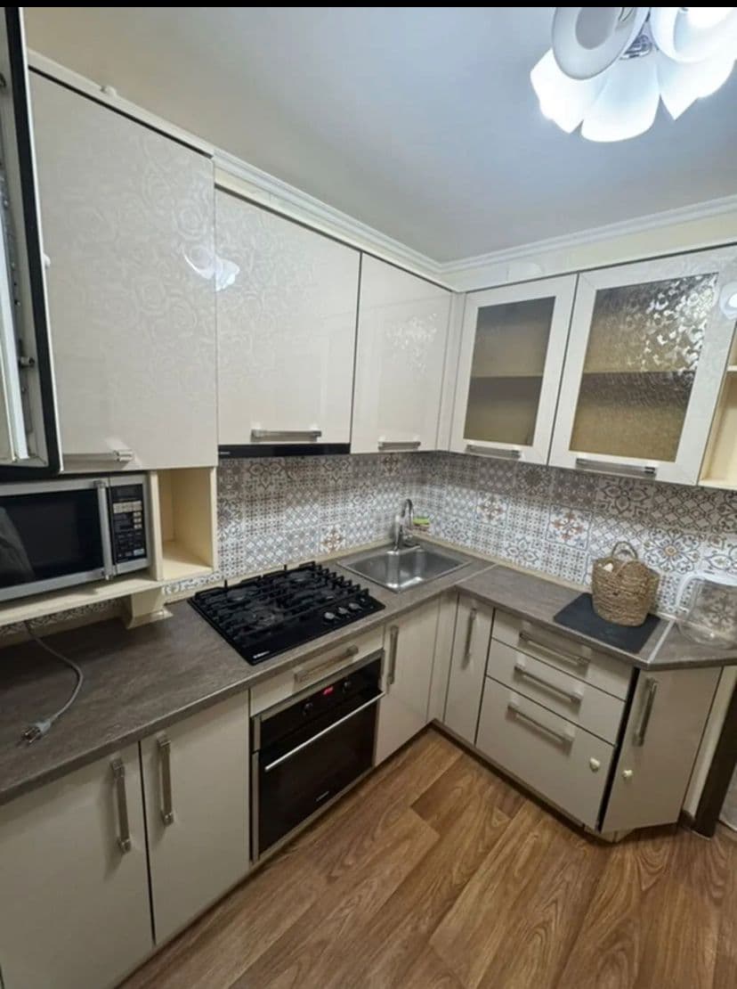 Продажа, 104 серия, 3 ком, 58 м2, этаж 2/4, Сост: Евроремонт - фото 1