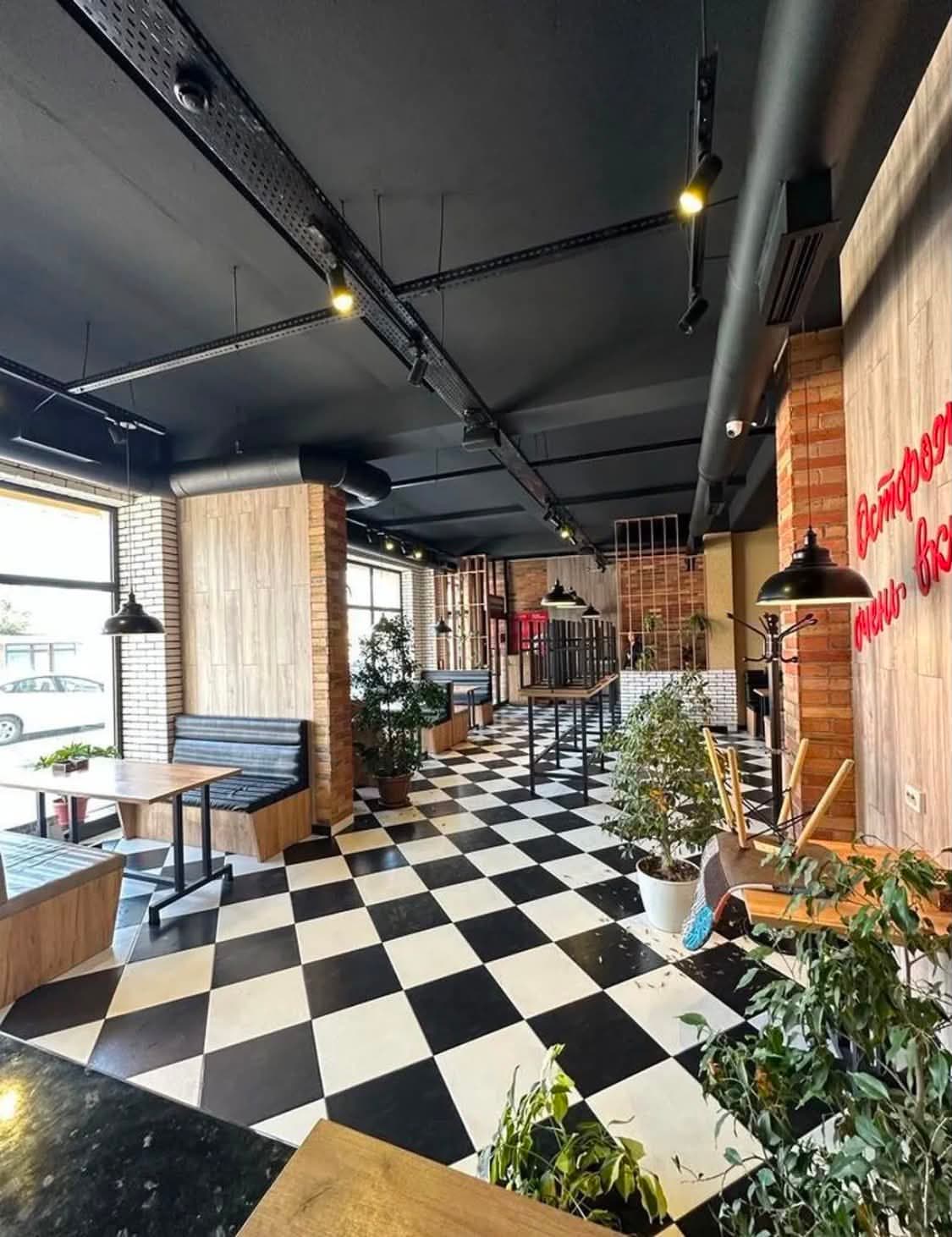 Офис, Коммерческая, 220 м2, этаж 1/10, Сост: Евроремонт - фото 1