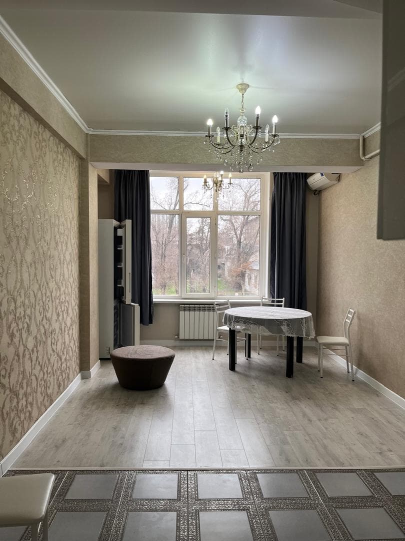 Элитка, 2 ком, 100 м2, этаж 2/10, Сост: Евроремонт