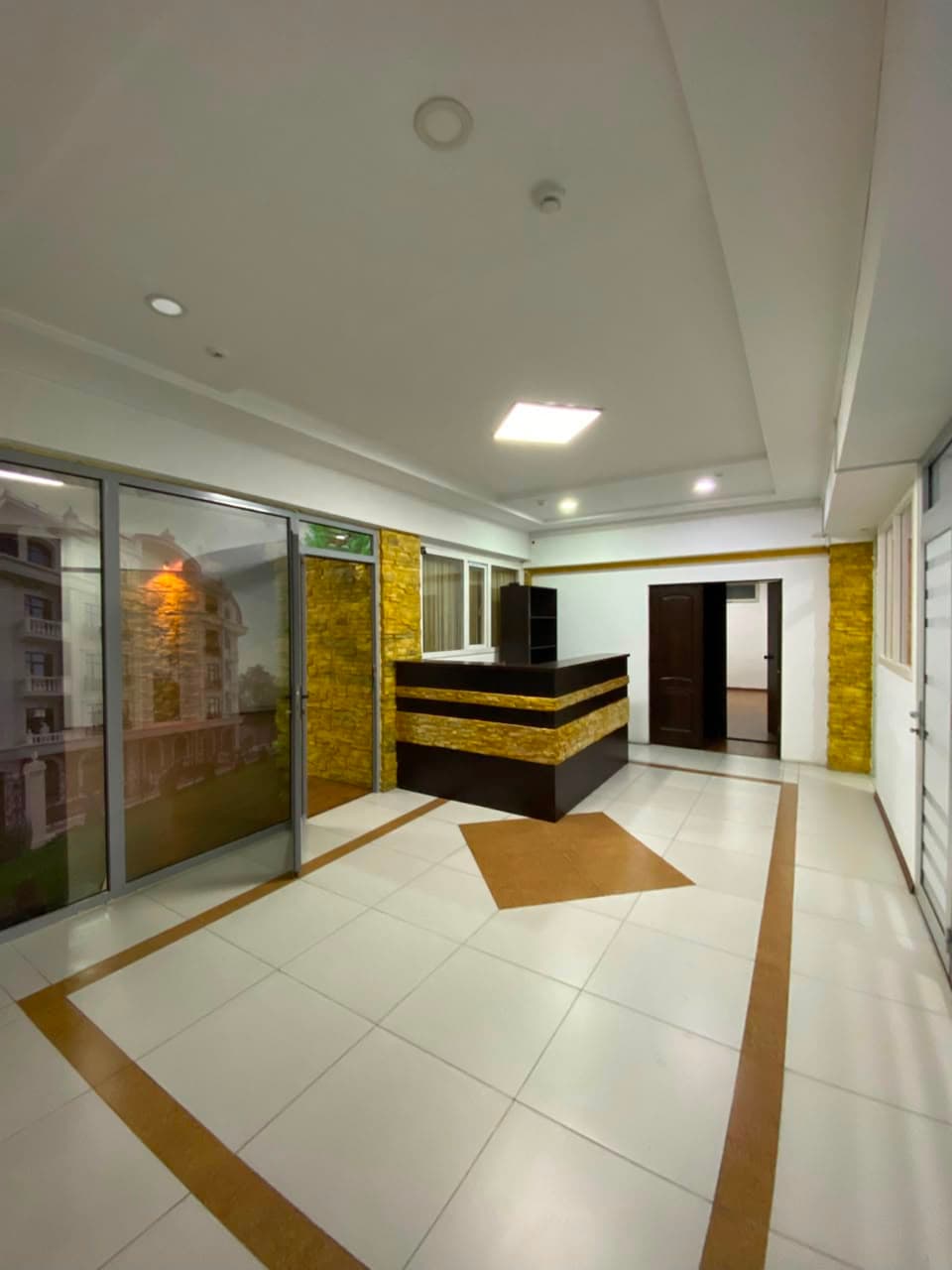 Офис, Коммерческая, 165 м2, этаж 0/1, Сост: Евроремонт - фото 3