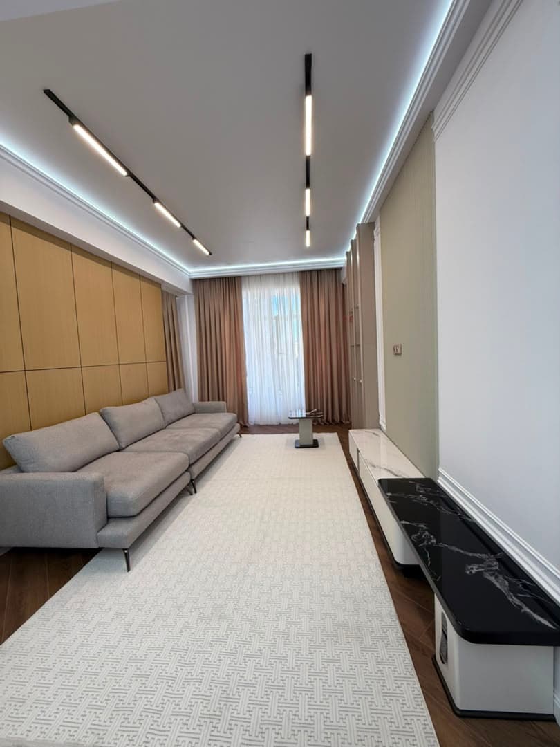 Элитка, 79 м2, этаж 9/13, ж/к Нью-Йорк сити (New York city), Сост: Евроремонт - фото 11