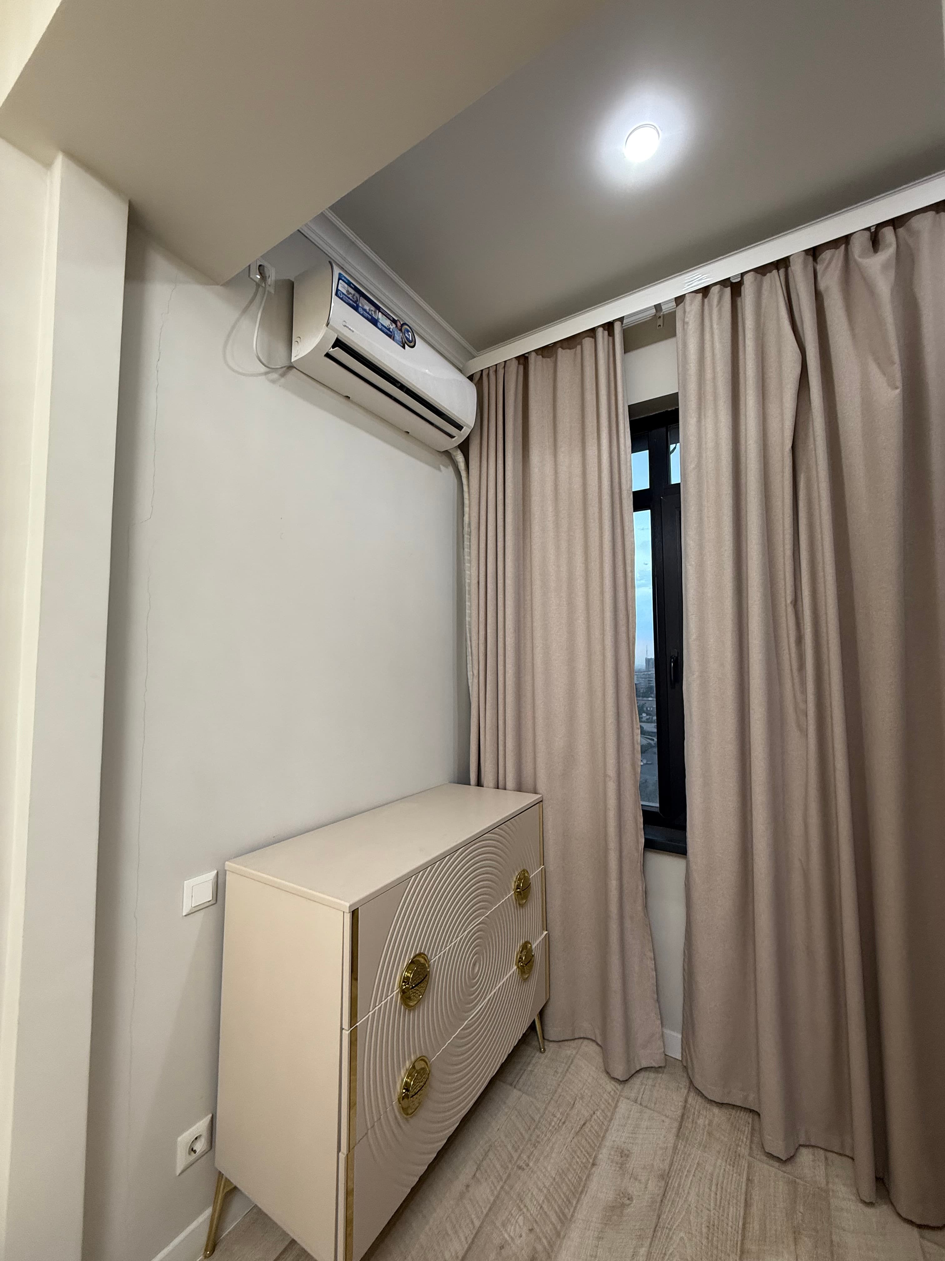 Аренда, Элитка, 3 ком, 86 м2, этаж 11/15, ж/к Континенталь (Continental), Сост: Хорошее - фото 7