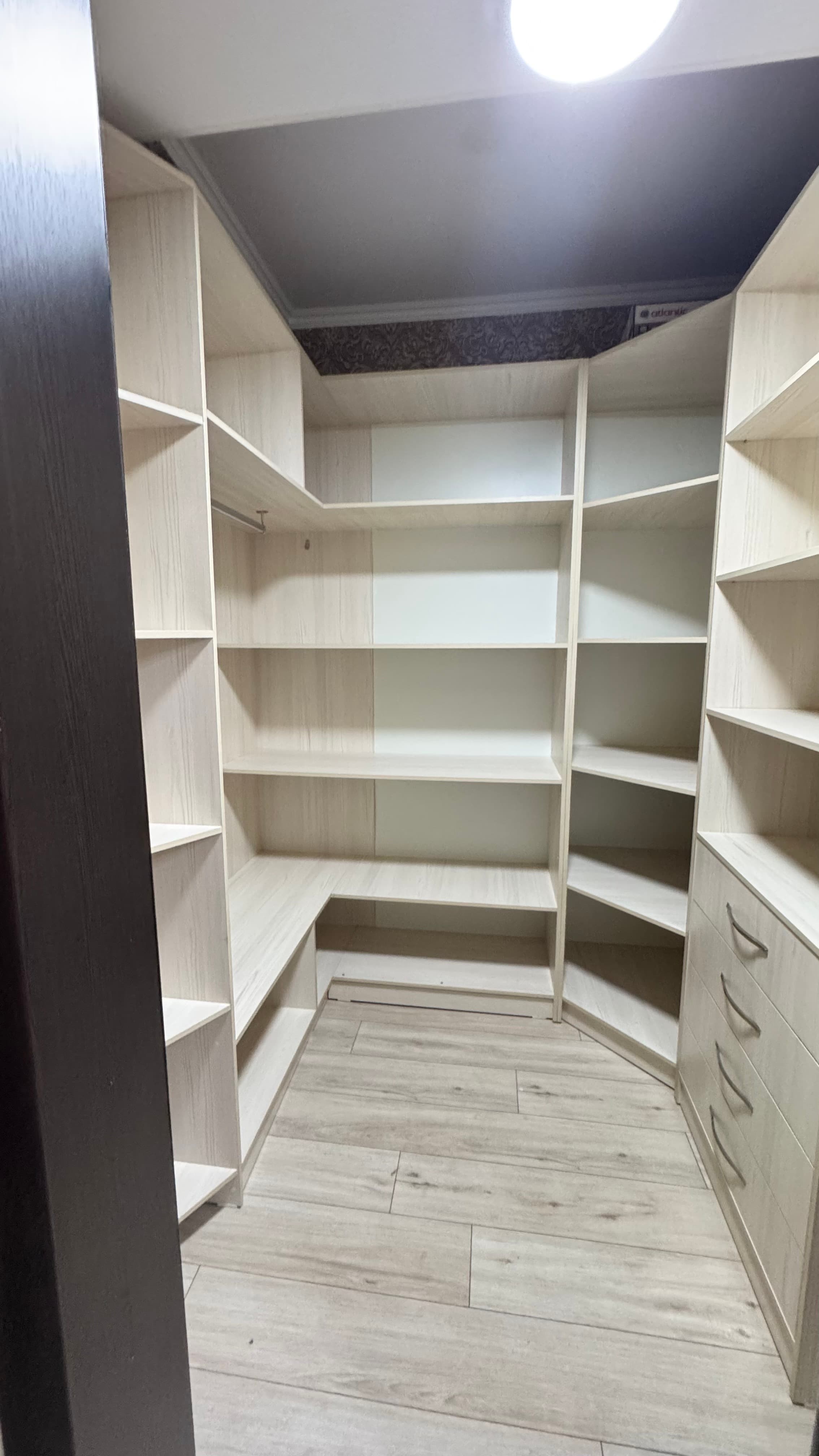 Элитка, 150 м2, этаж 5/10, ж/к Алымбек и Курманжан Датка, Сост: Евроремонт - фото 18