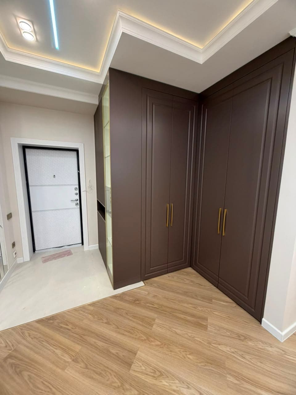 Продажа, Элитка, 3 ком, 103 м2, этаж 7/14, ж/к Нью-Йорк сити (New York city), Сост: Евроремонт - фото 2