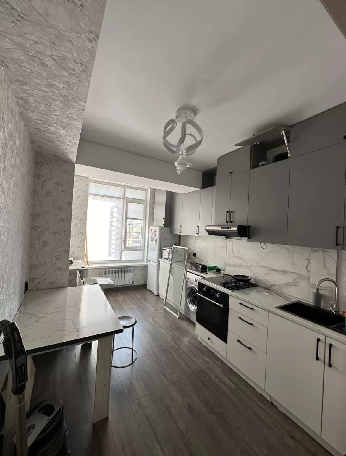 Элитка, 2 ком, 59 м2, этаж 3/10, ж/к ЖК Discovery, Сост: Евроремонт - фото 1