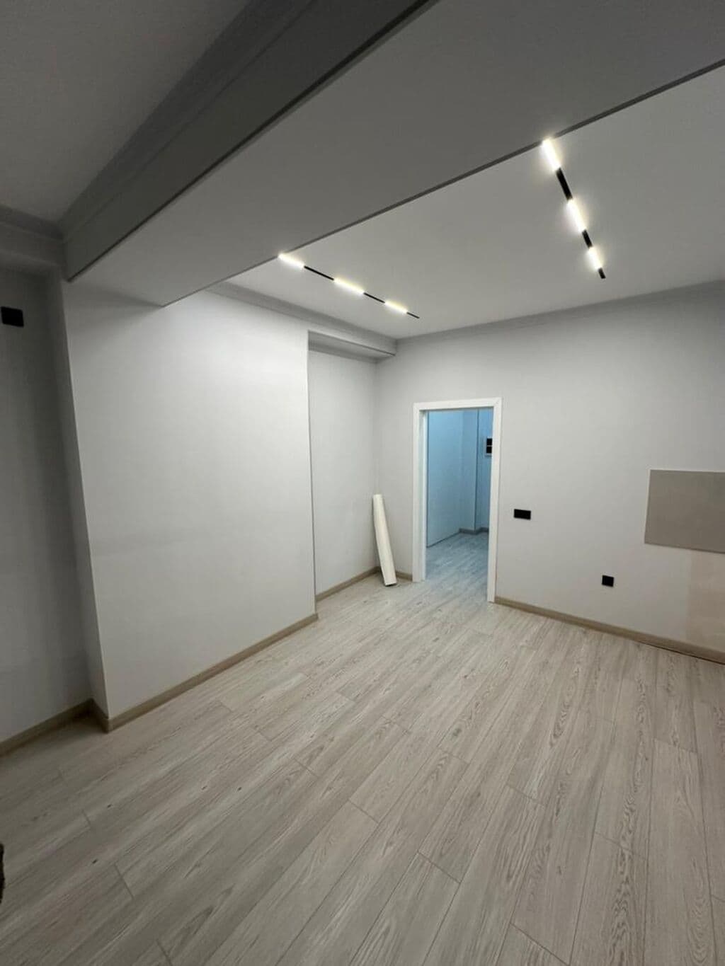 Элитка, 1 ком, 49 м2, этаж 2/9, ж/к БЭМ строй, Сост: Евроремонт - фото 10