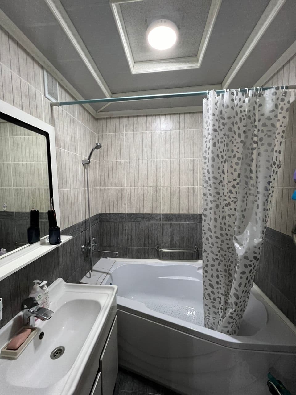 Элитка, 3 ком, 100 м2, этаж 3/10, ж/к Бакаева 132, Сост: Евроремонт - фото 3