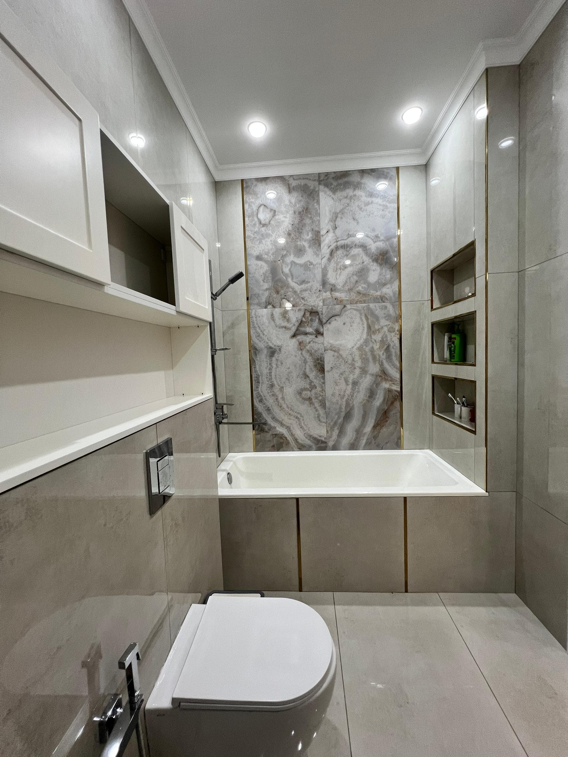 Элитка, 3 ком, 120 м2, этаж 7/15, ж/к Испанский дом, Сост: Евроремонт - фото 8