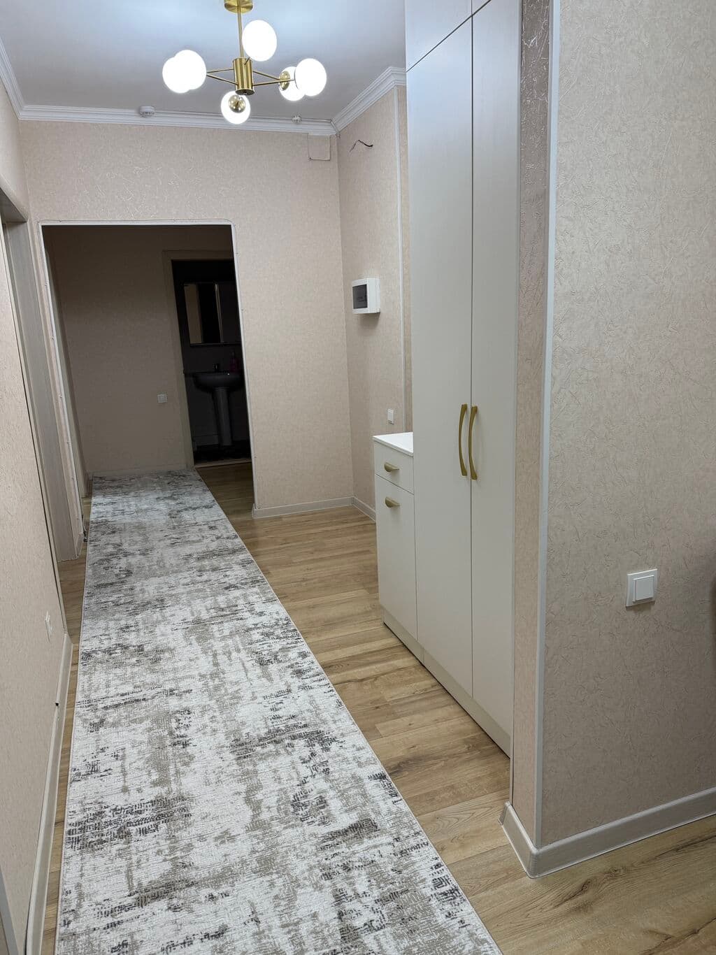 Элитка, 2 ком, 70 м2, этаж 18/18, ж/к БИШКЕК КУРУЛУШ (Bishkek Kurulush), Сост: Евроремонт - фото 11