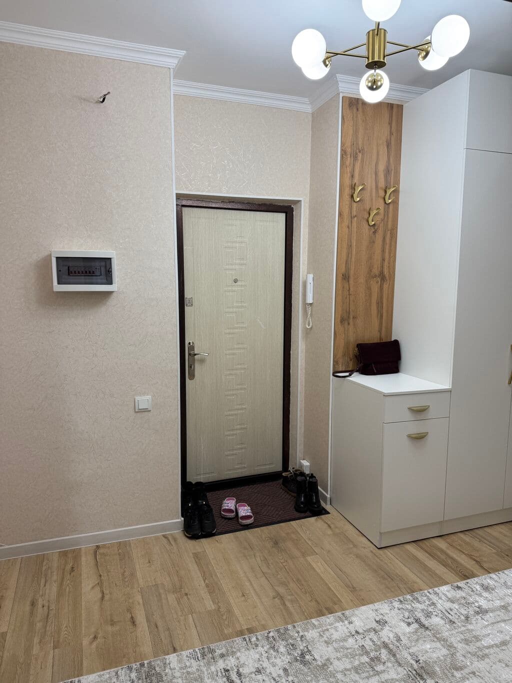 Элитка, 2 ком, 70 м2, этаж 18/18, ж/к БИШКЕК КУРУЛУШ (Bishkek Kurulush), Сост: Евроремонт - фото 13