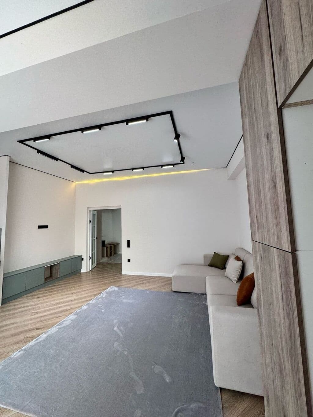 Элитка, 2 ком, 65 м2, этаж 4/14, ж/к Роял Констракшн (Royal Construction), Сост: Евроремонт - фото 5