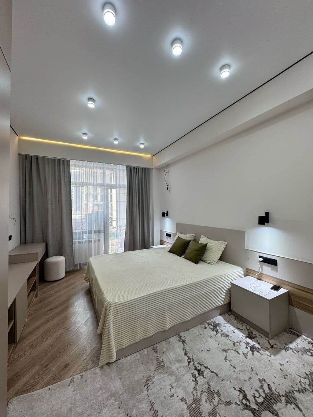 Элитка, 2 ком, 65 м2, этаж 4/14, ж/к Роял Констракшн (Royal Construction), Сост: Евроремонт - фото 6