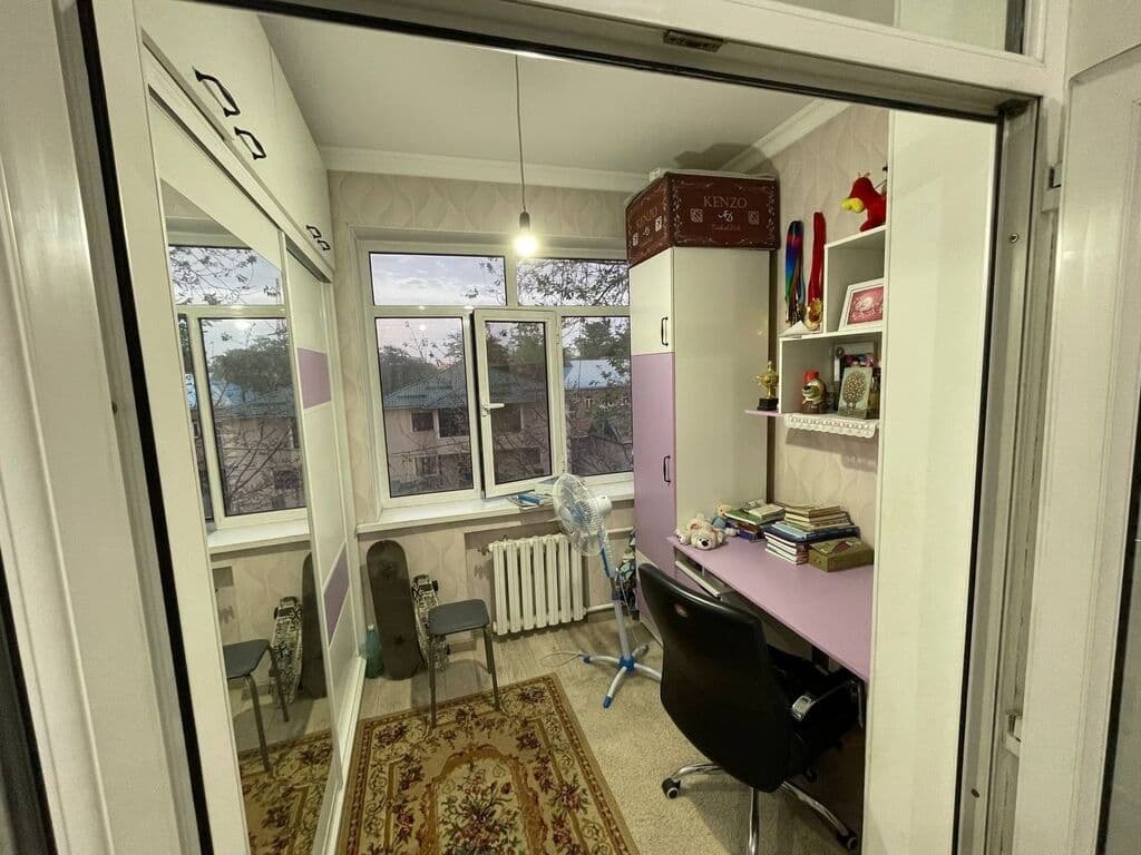 2 ком, Сталинка, 50 м2, этаж 3/3, Сост: Евроремонт - фото 11