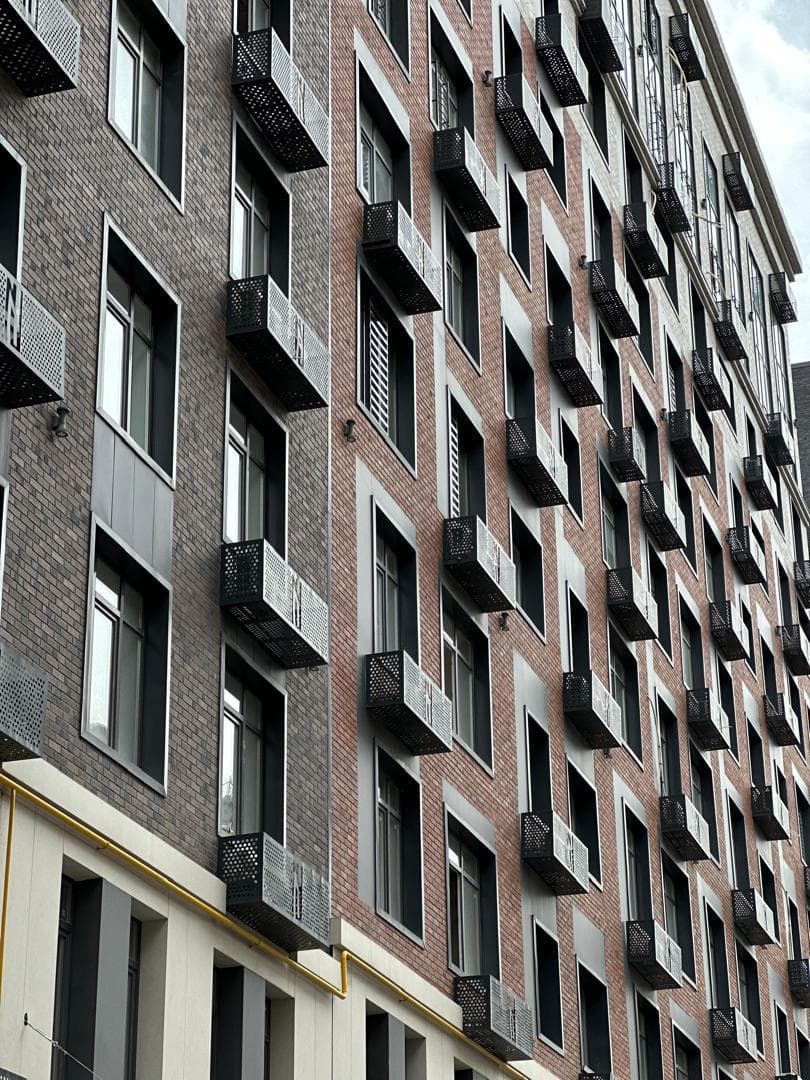 Элитка, 3 ком, 103 м2, этаж 5/10, ж/к Нью-Йорк сити (New York city), Сост: Евроремонт - фото 1
