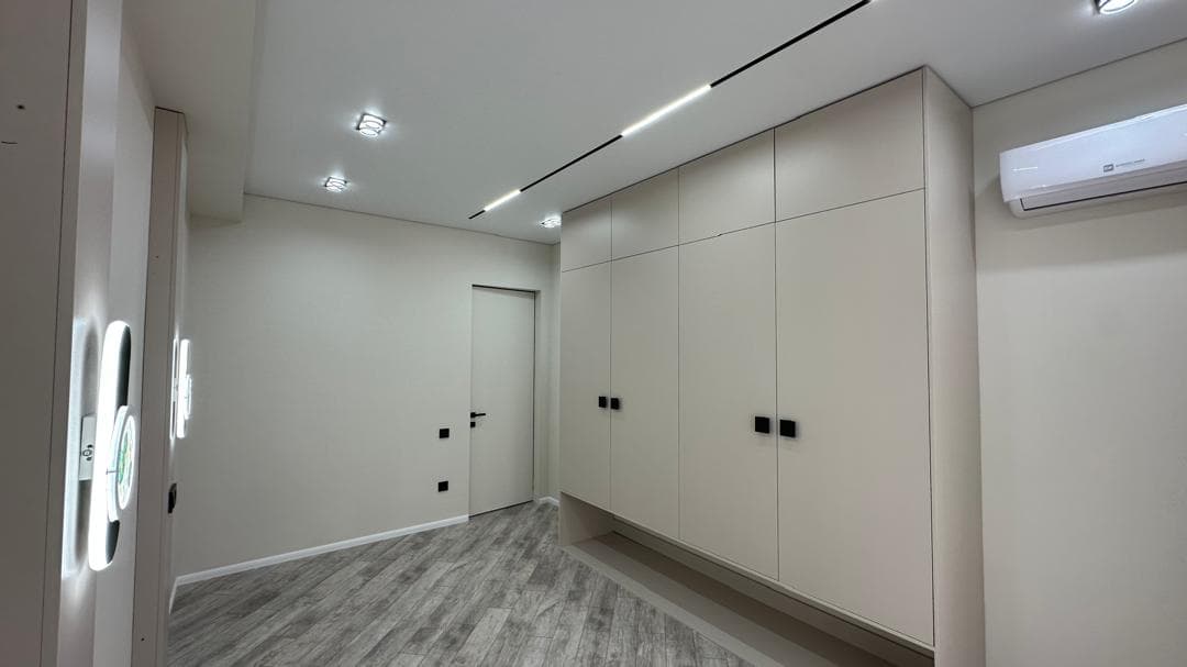 Элитка, 3 ком, 103 м2, этаж 5/10, ж/к Нью-Йорк сити (New York city), Сост: Евроремонт - фото 10