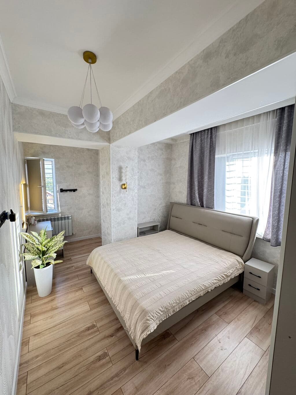 Элитка, 3 ком, 95 м2, этаж 5/12, Сост: Евроремонт - фото 1