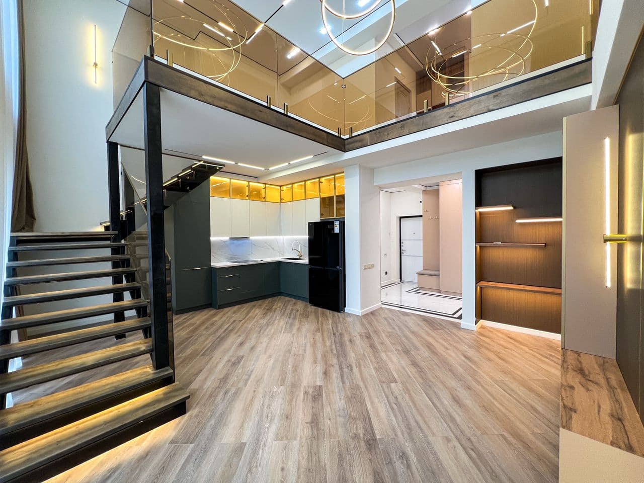 Элитка, 3 ком, 110 м2, этаж 9/10, ж/к Нью-Йорк сити (New York city), Сост: Евроремонт - фото 2