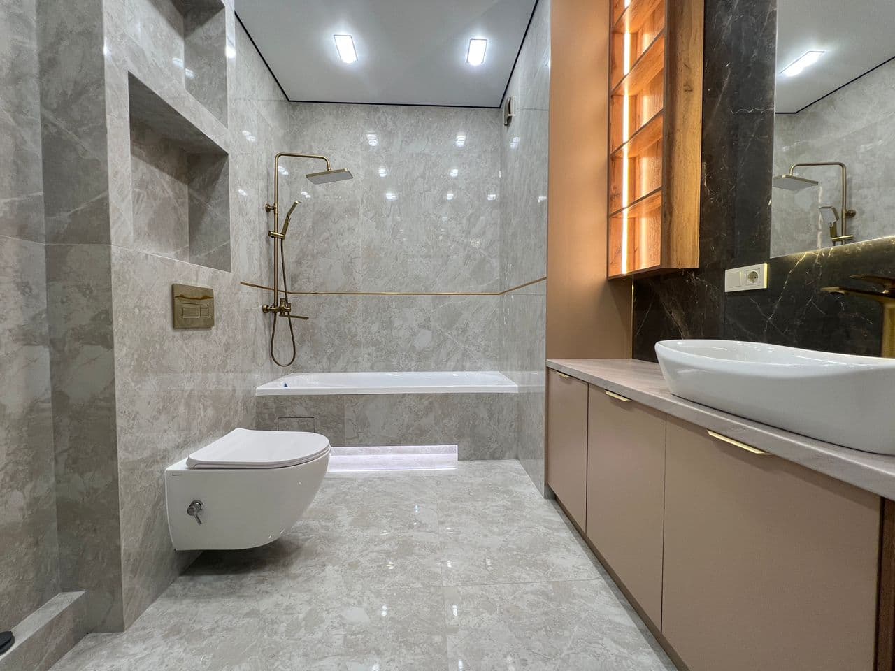 Элитка, 3 ком, 110 м2, этаж 9/10, ж/к Нью-Йорк сити (New York city), Сост: Евроремонт - фото 8