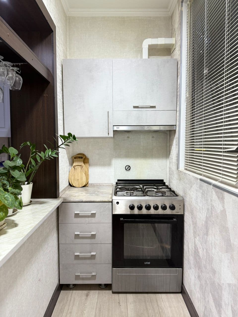 2 ком, 106 улучшенная, 75 м2, этаж 1/9, Сост: Среднее - фото 2