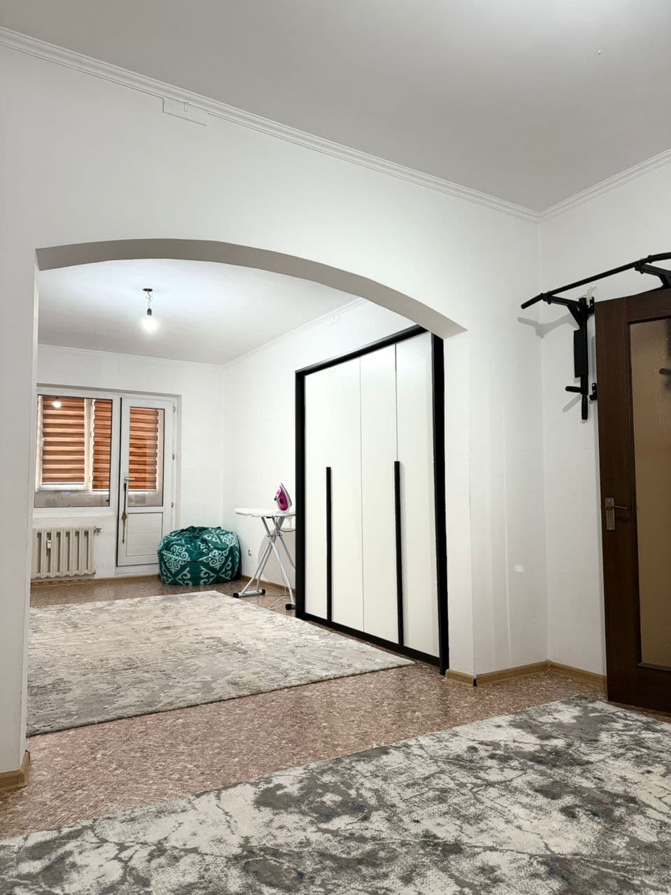 2 ком, 106 улучшенная, 75 м2, этаж 1/9, Сост: Среднее - фото 6