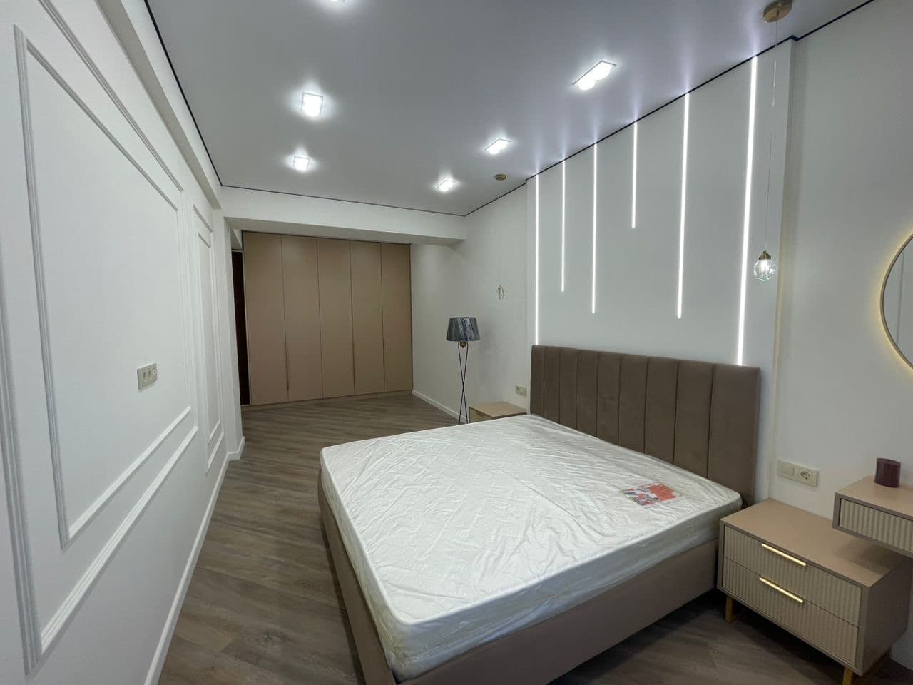 Элитка, 3 ком, 110 м2, этаж 9/10, ж/к Нью-Йорк сити (New York city), Сост: Евроремонт - фото 3