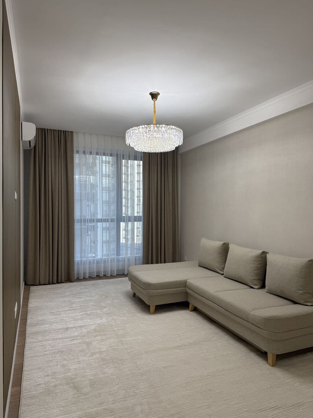 Продажа, Элитка, 2 ком, 85 м2, этаж 7/12, ж/к Кап Строй Сити (Capstroy City), Сост: Евроремонт - фото 1