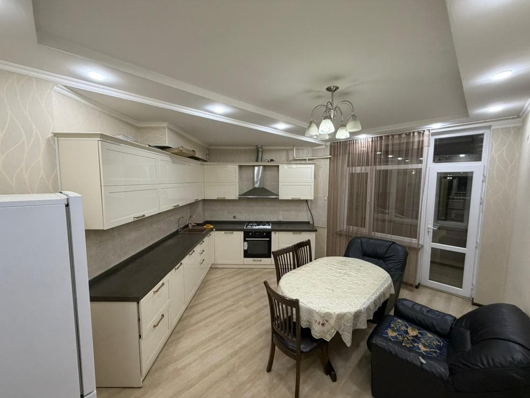 Аренда, Элитка, 3 ком, 120 м2, этаж 1/12, ж/к 7 Небо, Сост: Евроремонт - фото 6