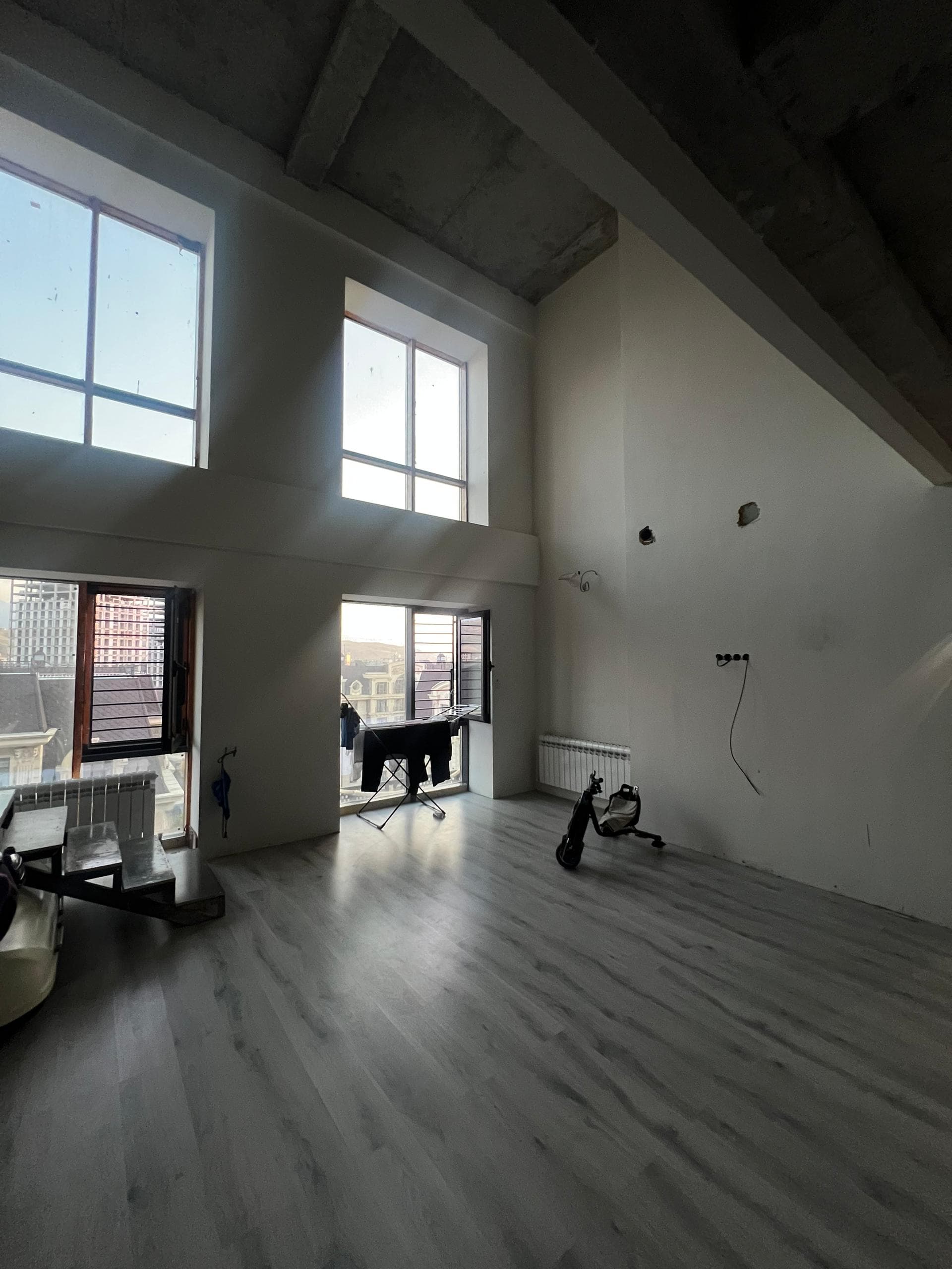 Элитка, 4 ком, 137 м2, этаж 10/10, ж/к Нью-Йорк сити (New York city), Сост: Без ремонта - фото 1