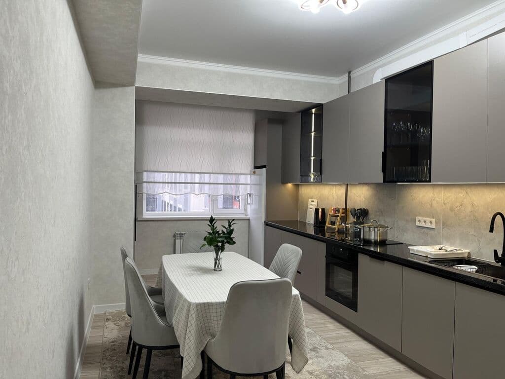 Элитка, 3 ком, 90 м2, этаж 11/14, ж/к ДЕЛМАР ГРУПП ( DELMAR GROUP ), Сост: Евроремонт - фото 1