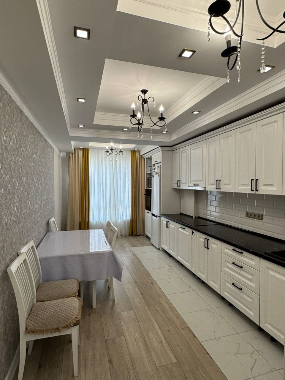 Элитка, 3 ком, 100 м2, этаж 9/14, Сост: Евроремонт - фото 2