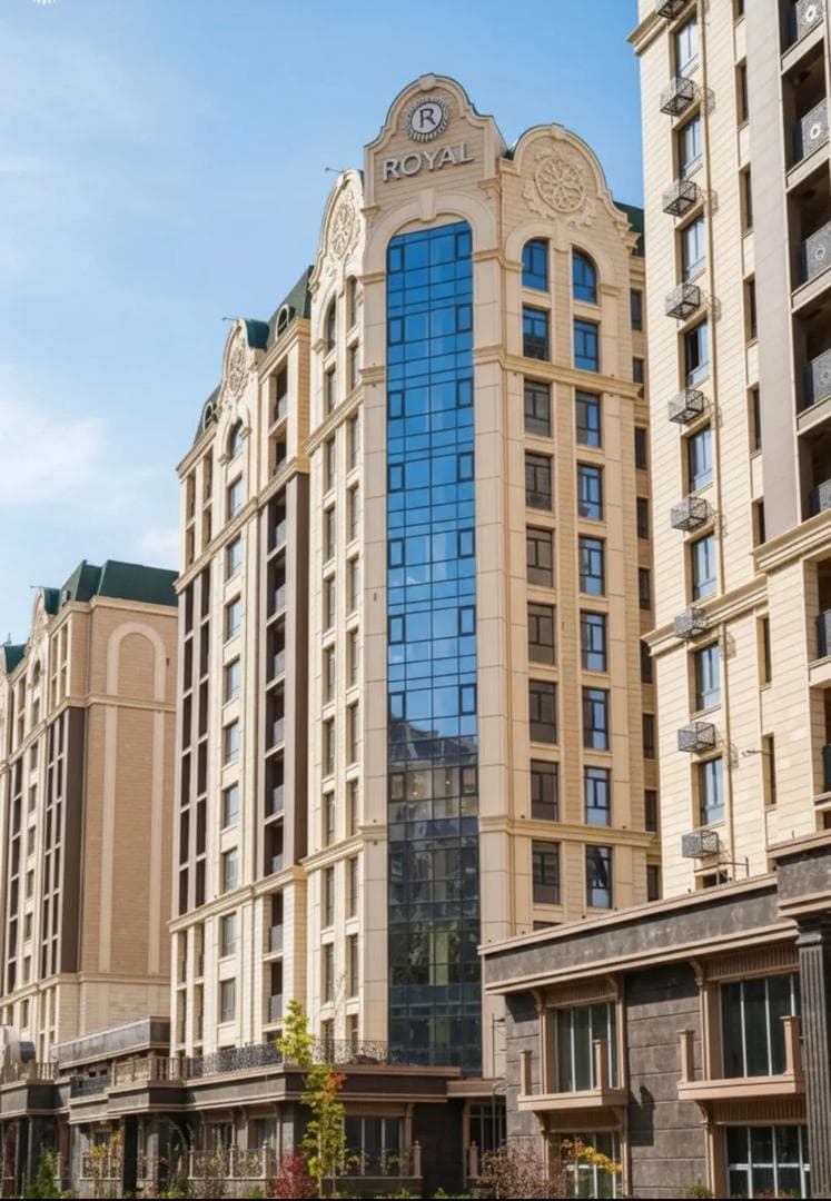 Элитка, 2 ком, 65 м2, этаж 7/14, ж/к Роял(Royal), Сост: Евроремонт - фото 1