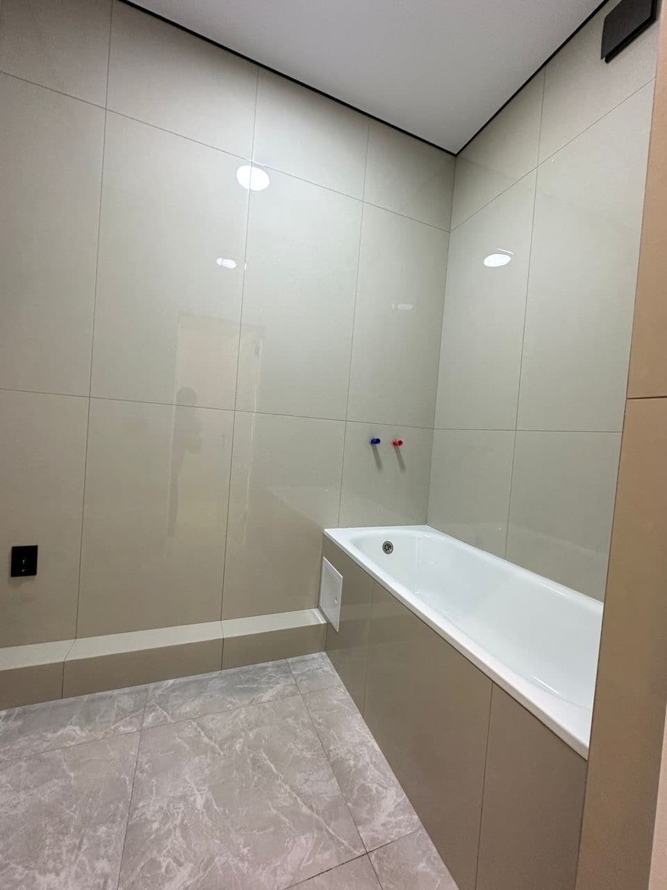Элитка, 2 ком, 64 м2, этаж 10/14, ж/к Action Stroy (Экшен Строй), Сост: Евроремонт - фото 4