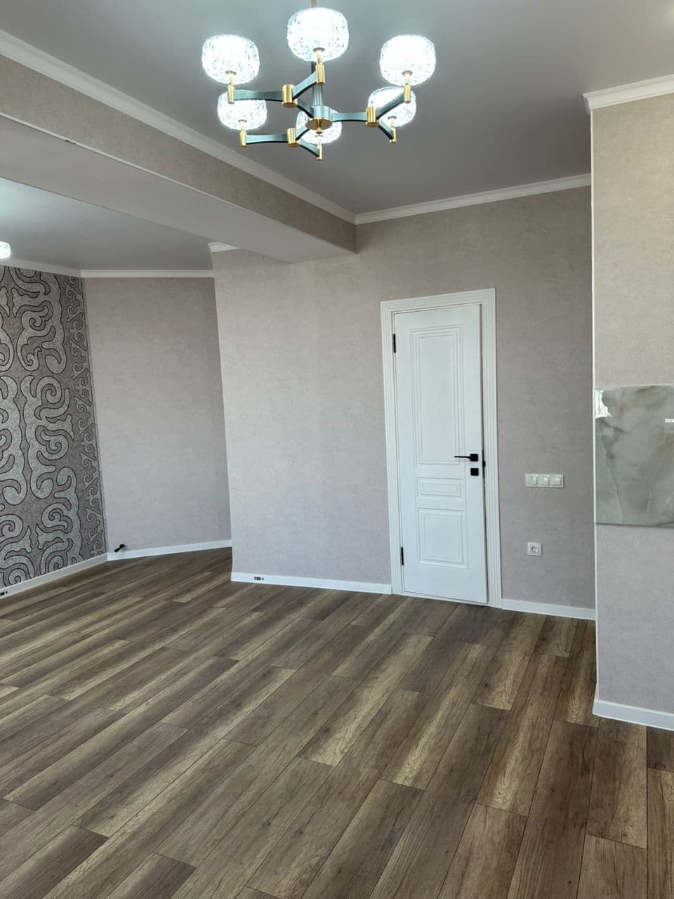 Элитка, 1 ком, 40 м2, этаж 12/13, ж/к Достук, Сост: Евроремонт - фото 8
