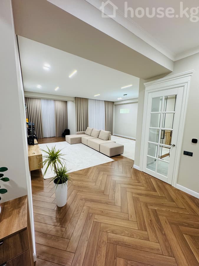 Элитка, 3 ком, 132.2 м2, этаж 7/13, ж/к Оптима Резиденс (Optima Residence), Сост: Евроремонт - фото 1