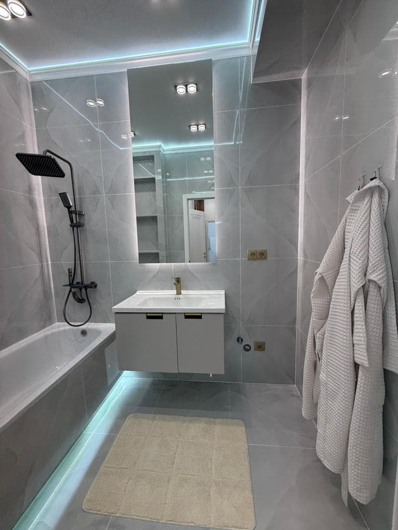 Элитка, 3 ком, 73 м2, этаж 7/12, ж/к Нью-Йорк сити (New York city), Сост: Евроремонт - фото 13