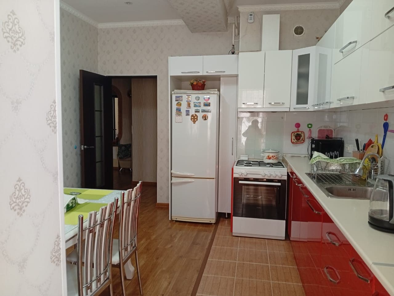 Продажа, Элитка, 3 ком, 100 м2, этаж 2/10, ж/к Гарант Стиль, Сост: Евроремонт - фото 2