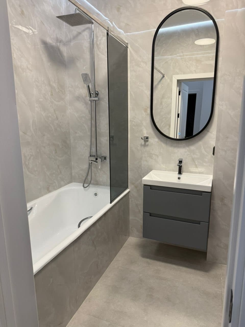 Элитка, 3 ком, 109.37 м2, этаж 8/14, ж/к Кап Строй Сити (Capstroy City), Сост: Евроремонт - фото 4