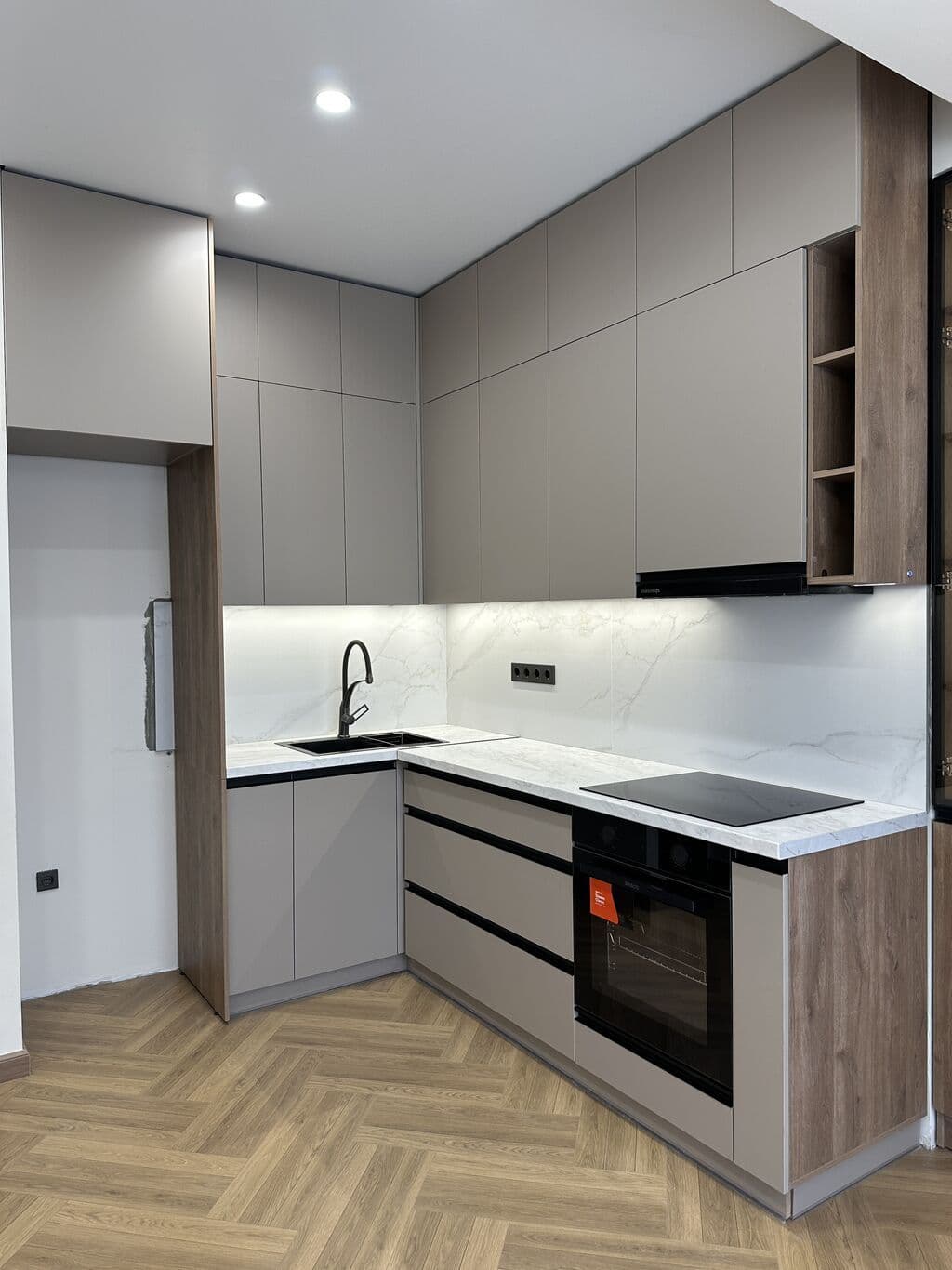 Элитка, 3 ком, 88 м2, этаж 12/12, ж/к ЖК "12th City Residence", Сост: Евроремонт - фото 3