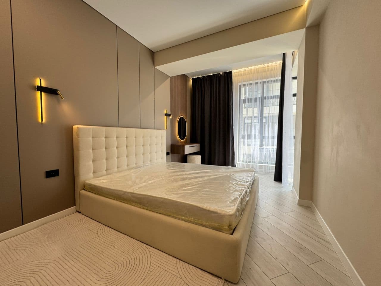 Элитка, 2 ком, 76 м2, этаж 9/12, ж/к Кап Строй Сити (Capstroy City), Сост: Евроремонт - фото 2