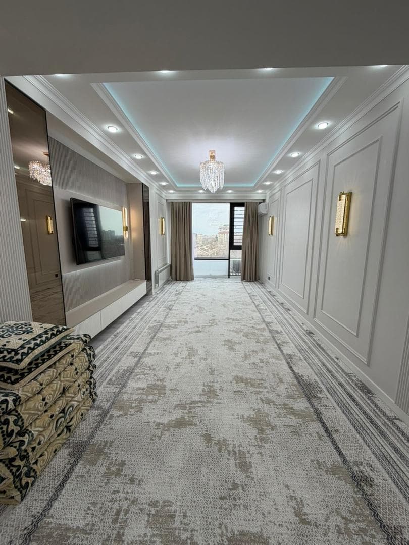 Элитка, 2 ком, 80 м2, этаж 6/14, ж/к Bright Town, Сост: Евроремонт - фото 1