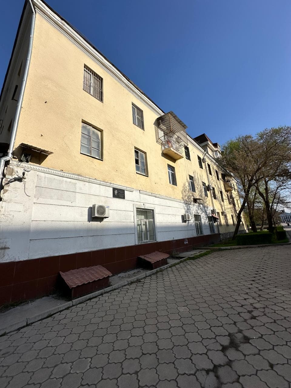 Аренда, Сталинка, 3 ком, 90 м2, этаж 2/3, Сост: Евроремонт - фото 10