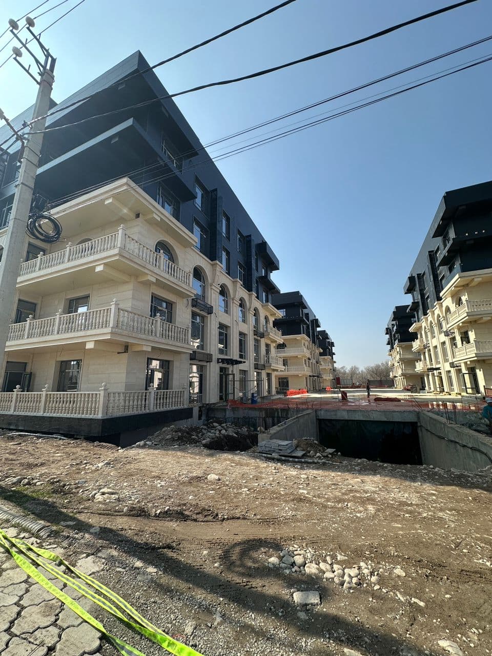 Продажа, Элитка, 3 ком, 131 м2, этаж 2/5, ж/к Клубный Городок Four Seasons, Сост: Сдан ПСО - фото 2
