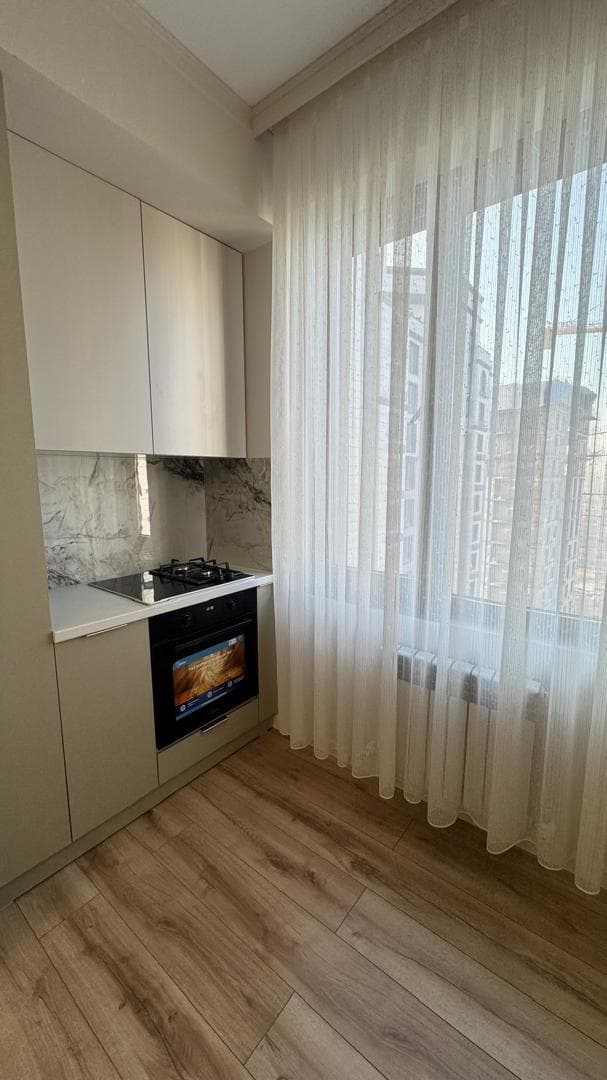 Элитка, 2 ком, 76 м2, этаж 9/15, ж/к Кап Строй Сити (Capstroy City), Сост: Евроремонт - фото 2