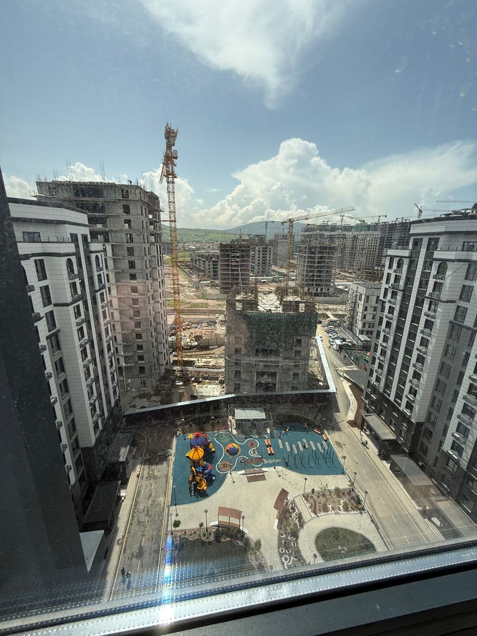 Продажа, Элитка, 2 ком, 76 м2, этаж 13/14, ж/к Кап Строй Сити (Capstroy City), Сост: Евроремонт - фото 2