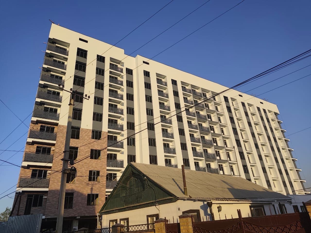 Продажа, Элитка, 3 ком, 84 м2, этаж 4/10, ж/к Космос, Сост: Сдан ПСО - фото 1
