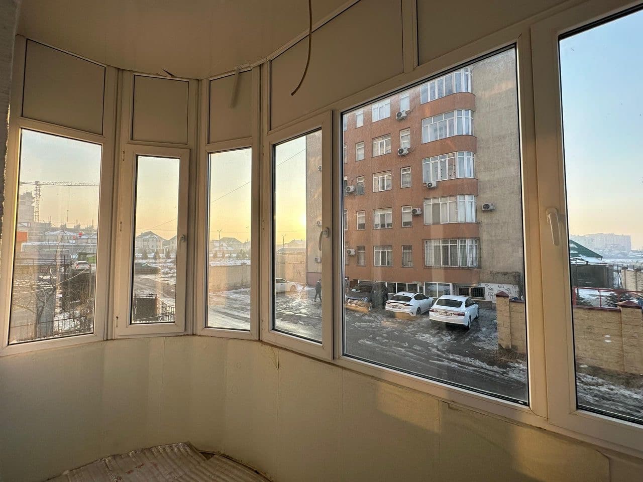 Продажа, Элитка, 2 ком, 78 м2, этаж 1/5, Сост: Евроремонт - фото 3