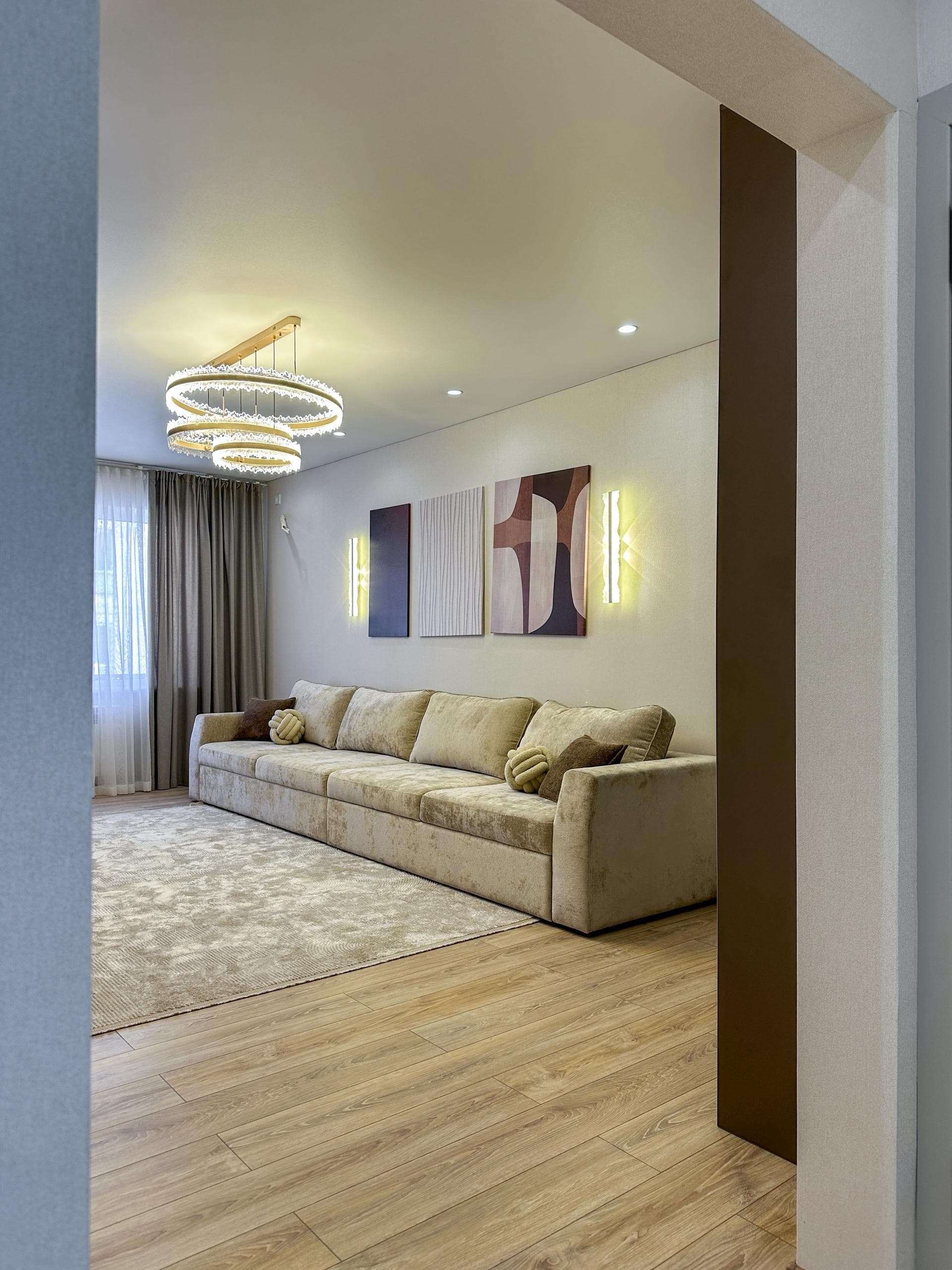 Элитка, 3 ком, 88 м2, этаж 7/10, ж/к JIbek City, Сост: Евроремонт - фото 1