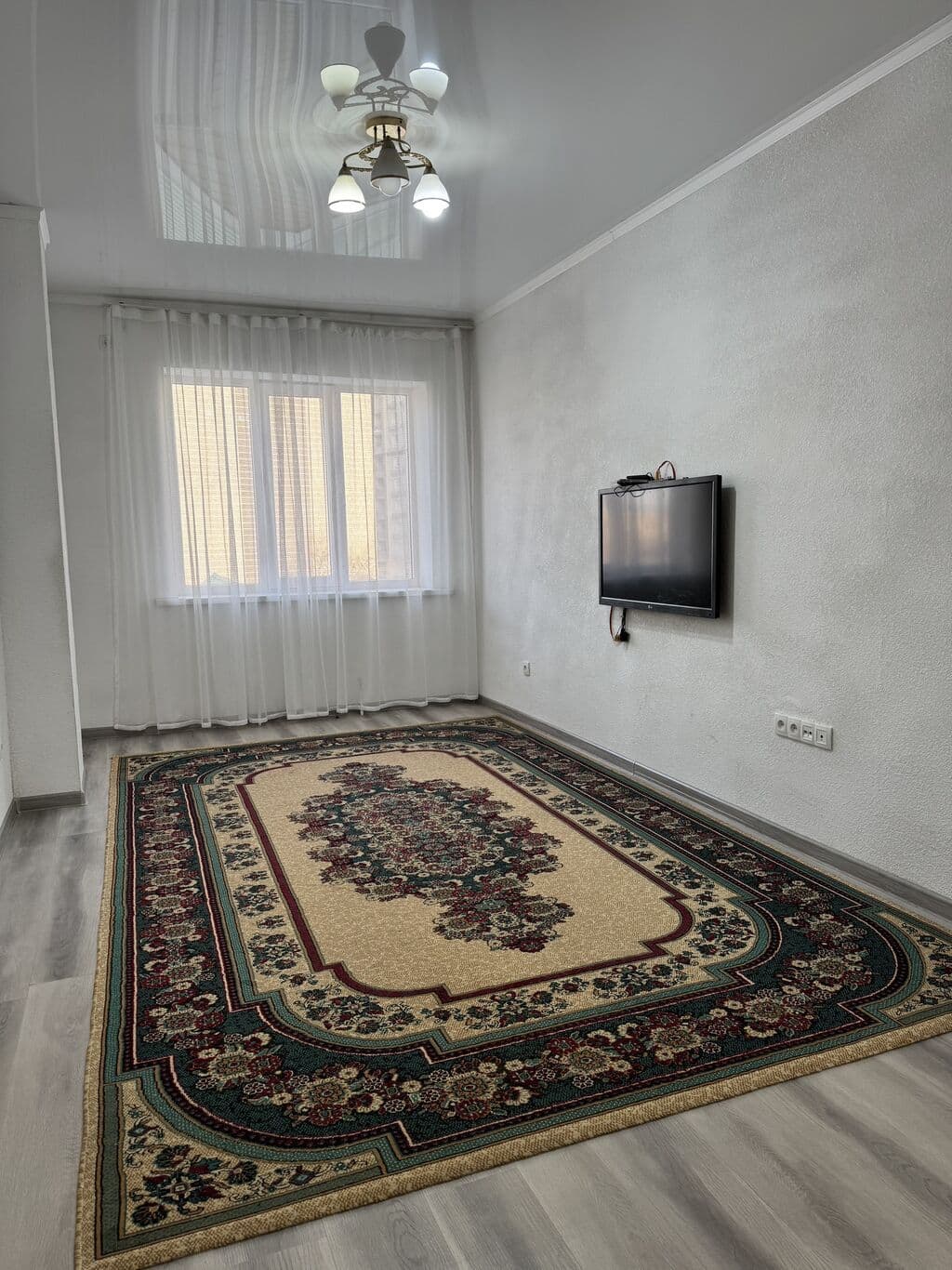 Продажа, Элитка, 1 ком, 37 м2, этаж 3/4, Сост: Евроремонт - фото 2