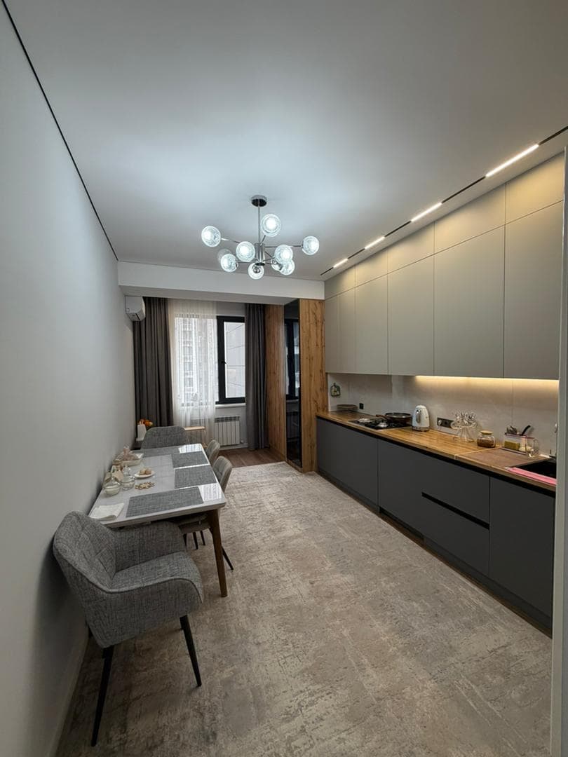 Элитка, 3 ком, 109 м2, этаж 7/13, ж/к Кап Строй Сити (Capstroy City), Сост: Евроремонт - фото 13